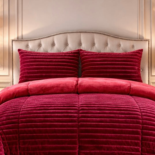 Comforter 4 Pcs Set Levora Comfort Premier Fitted Poly Bag - Ruby Red Colour