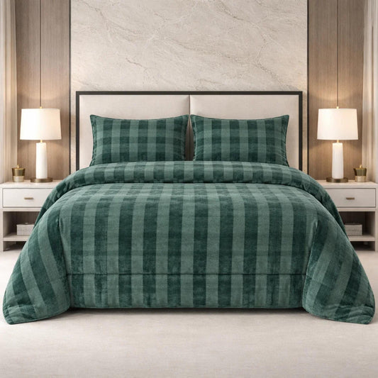 Comforter 4 Pcs Set Ornate Carve Poly Bag -  Dark Green Colour