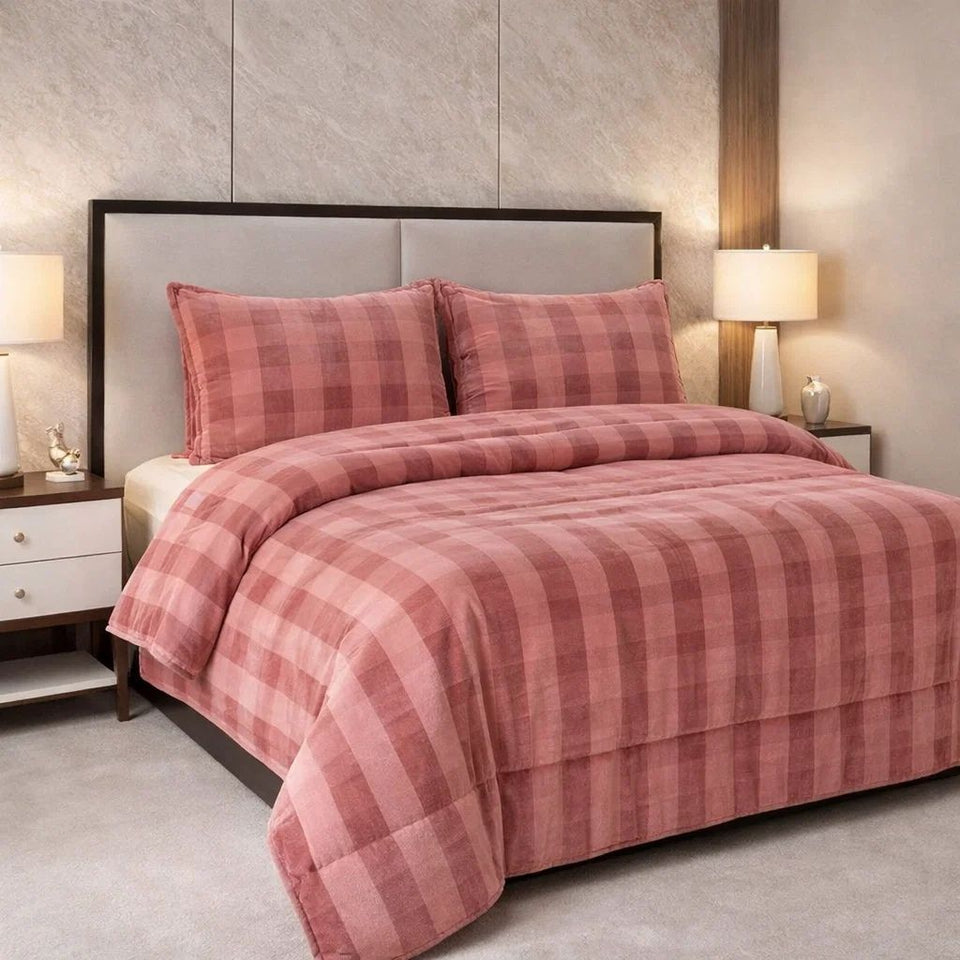 Comforter 4 Pcs Set Ornate Carve Poly Bag - Pink Colour