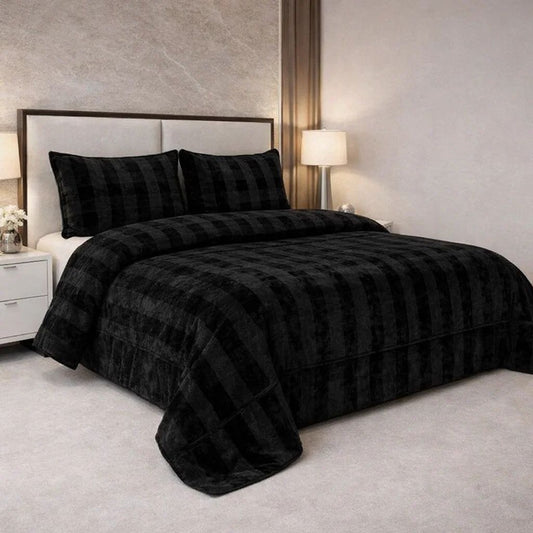 Comforter 4 Pcs Set Ornate Carve Poly Bag - Black Colour