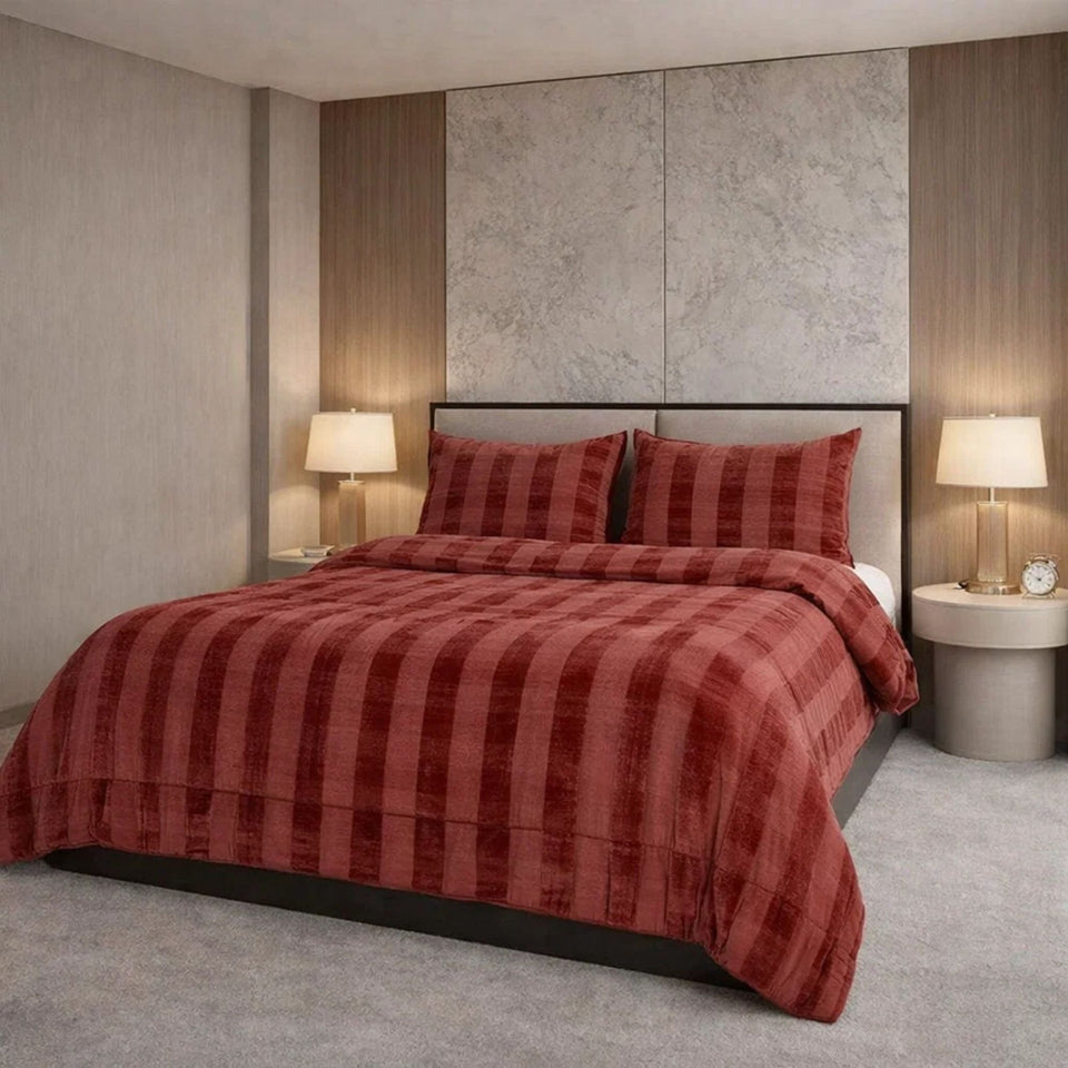 Comforter 4 Pcs Set Ornate Carve Poly Bag - Light Red Colour