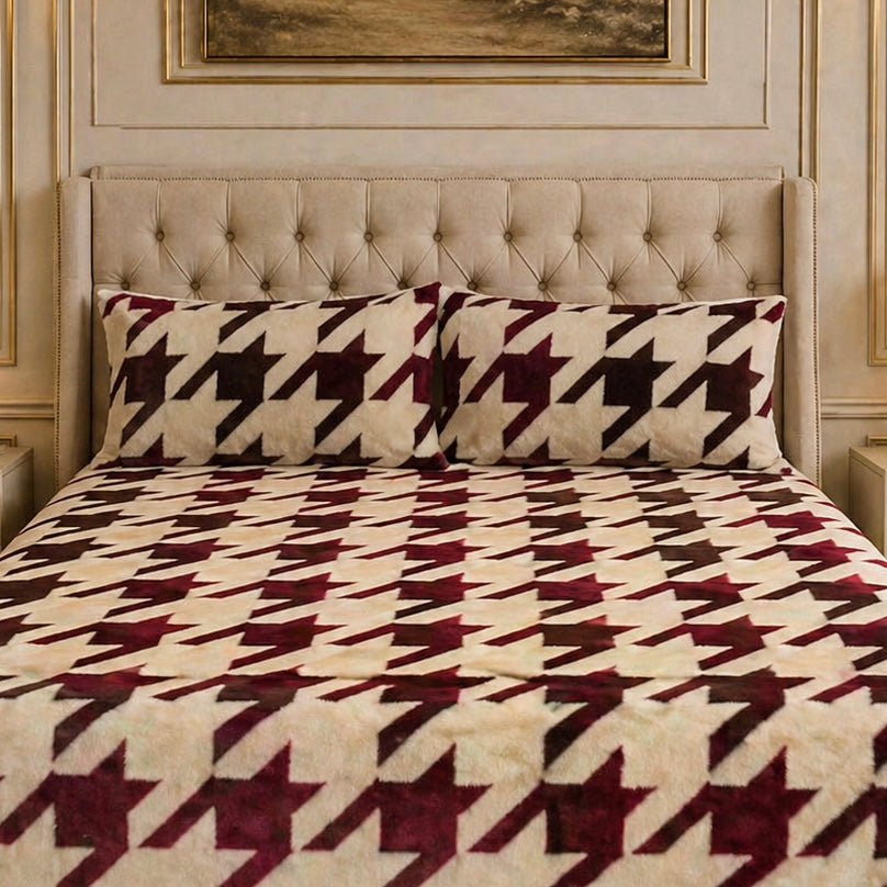 SonataCloud 4 Pcs Fleece Bed Spread Set - Red&offwhite Colour