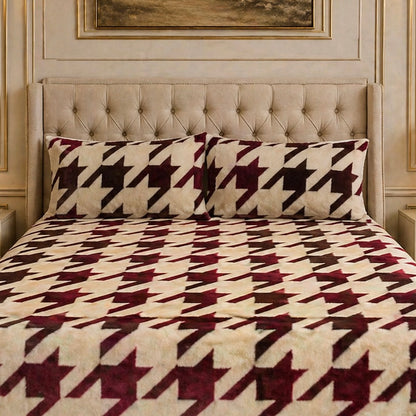 SonataCloud 4 Pcs Fleece Bed Spread Set - Red&offwhite Colour